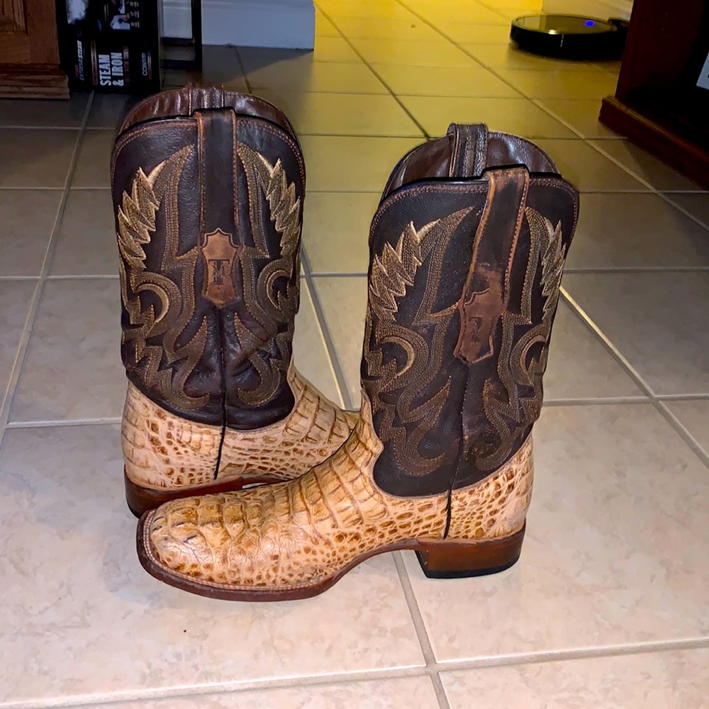 Canine exotic boots